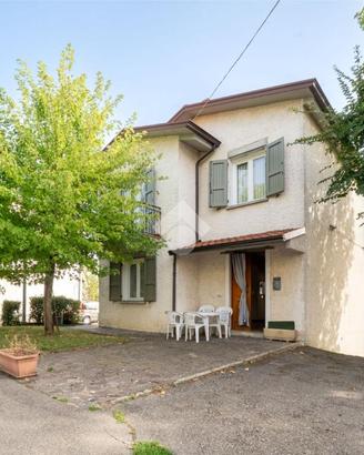 CASA INDIPENDENTE A CASINA