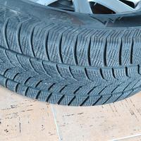 cerchi originali Audi Q3 con gomme termiche 