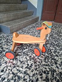 Cavallino con ruote legno
