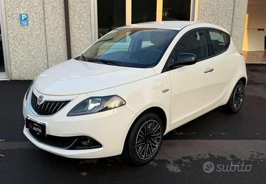 Lancia Ypsilon 1.0 firefly hybrid Gold TELECAM./