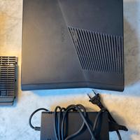 Xbox 360 Slim 250GB (non funzionante)
