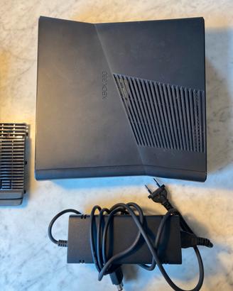Xbox 360 Slim 250GB (non funzionante)