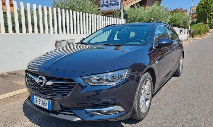OPEL Insignia - 2021 cambio automatico