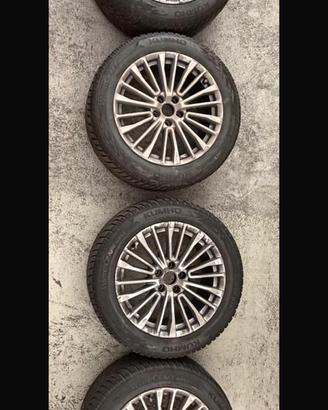Cerchi Audi con gomme termiche praticamente nuove