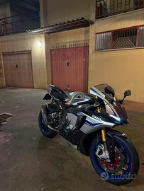 Yamaha YZF-R1 M