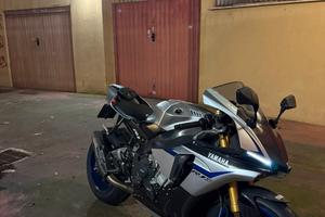 Yamaha YZF-R1 M