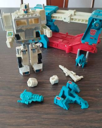 Transformers G1 Ultra Magnus 1984 Takara