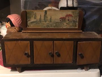 Mobiletto casa delle bambole