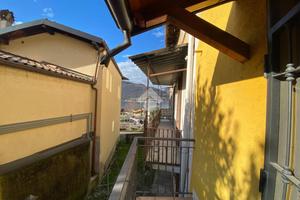 CASA DI CORTE A SALE MARASINO