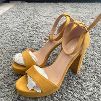 Sandalo velluto giallo ocra 39