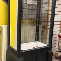 VETRINETTA DA NEGOZIO "OAKLEY" CON LUCI