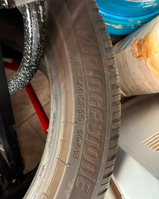 Gomme quasi nuove