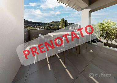 Attico / Mansarda di 144 m² con 4 locali e box aut