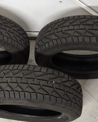 3 Gomme Usate Invernali Strial – 215/60 R17 96H