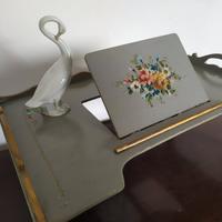 antico vassoio da letto dipinto