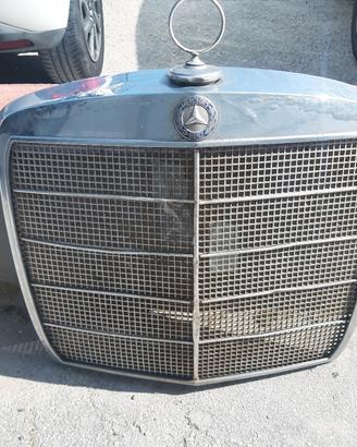 MASCHERINA-GRIGLIA MERCEDES 220-250-280 Se W111