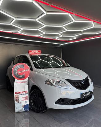Lancia Ypsilon 1.0 Hybrid Ecochic Gold 2021