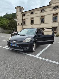 FORD FIESTA 1.4 TDCi Titanium