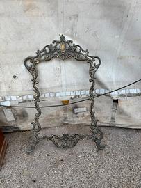 Cornice di ottone