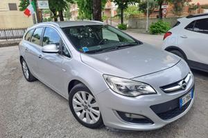 Opel astra sport tourer