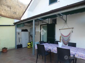 VILLA SINGOLA A PONTI