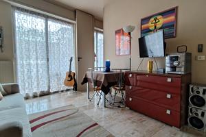 Monolocale con ampio balcone
