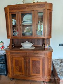 Credenza doppio corpo stile Liberty