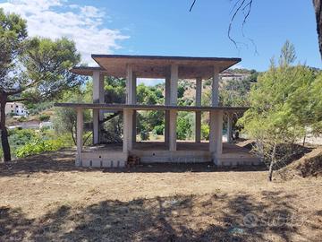 Fabbricato al grezzo in cemento armato