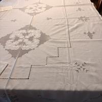 Tovaglia con tovaglioli