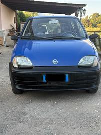 FIAT 600