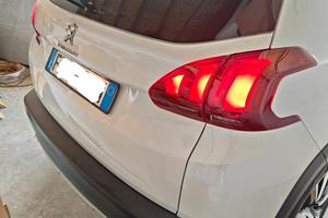 Peugeot 2008 1 .2 130cv