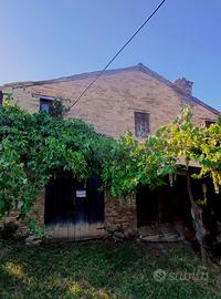 casa rustico con terreno 17.000 mq con mezzi