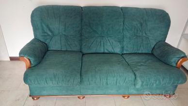 divano verde tre posti