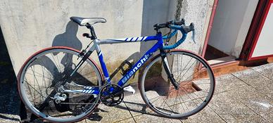 Bici da corsa Bianchi versione via nirone
