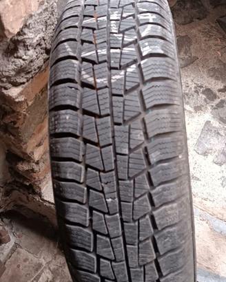 Quattro GOMME INVERNALI usate solo un mese