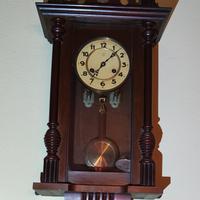 orologio a pendolo da parete in legno