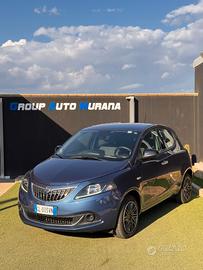 Lancia Ypsilon 1.0 FireFly 5 porte S&S Hybrid Silv