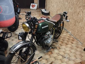 Honda cb350 four  del 1974