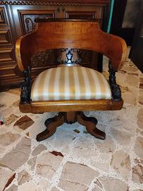 Sedia-poltrona antica 800
