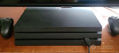PS4 PRO 1TB + giochi, controller e cuffie