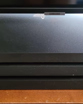 PS4 PRO 1TB + giochi, controller e cuffie