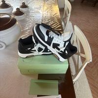 Off White 41 nere