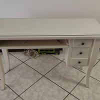 Scrivania pezzo unico 