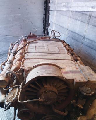 motore deutz v12