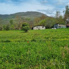 Rustico e terreno a Sorgenti del Peschiera (RI)