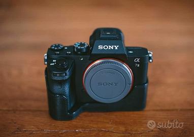 Sony A7 II con 50 f1.8 e anelli adattatori