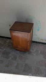 Camera in legno massiccio e altri mobili