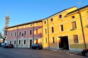 Splendido e moderno appartamento bicamere adiac...