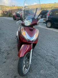 HONDA SH 300