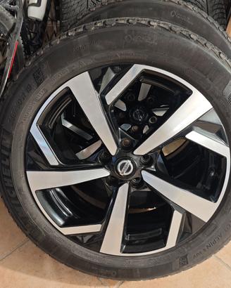 Cerchi originali Nissan da 19"